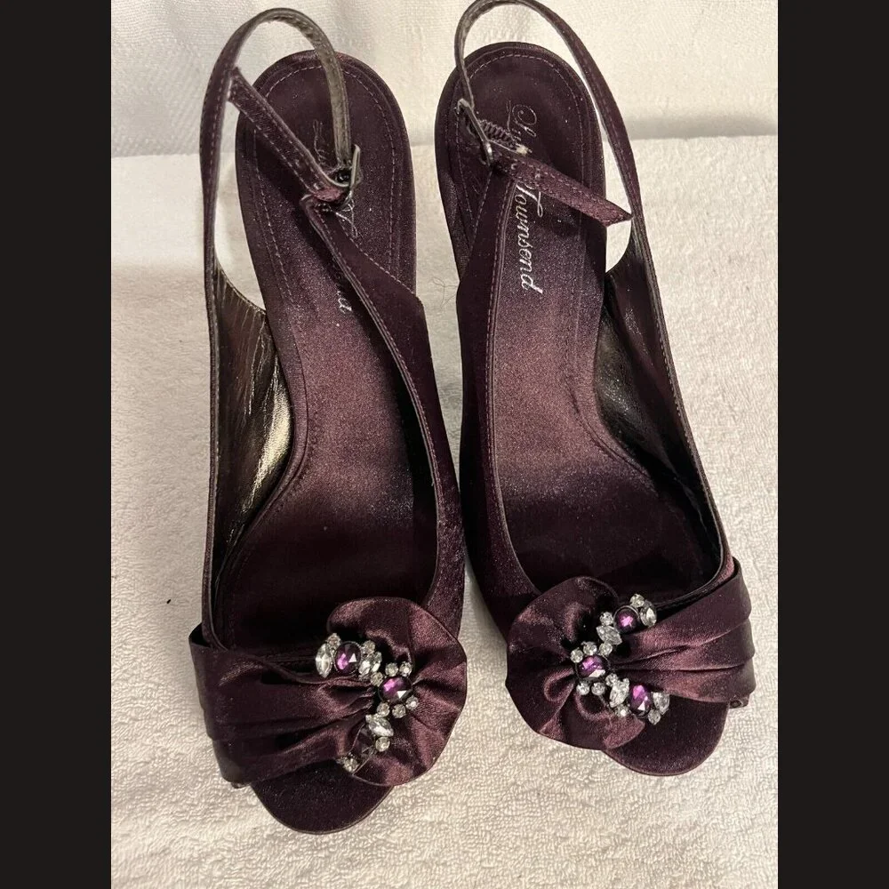 Lulu Townsend Valissa‎ Slingback Formal Burgundy Satin Buckle